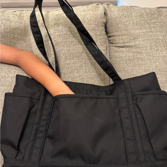 MAH YOUNG TOUR TOTE | RECYCLED NYLON EUC - Picture 3 of 5